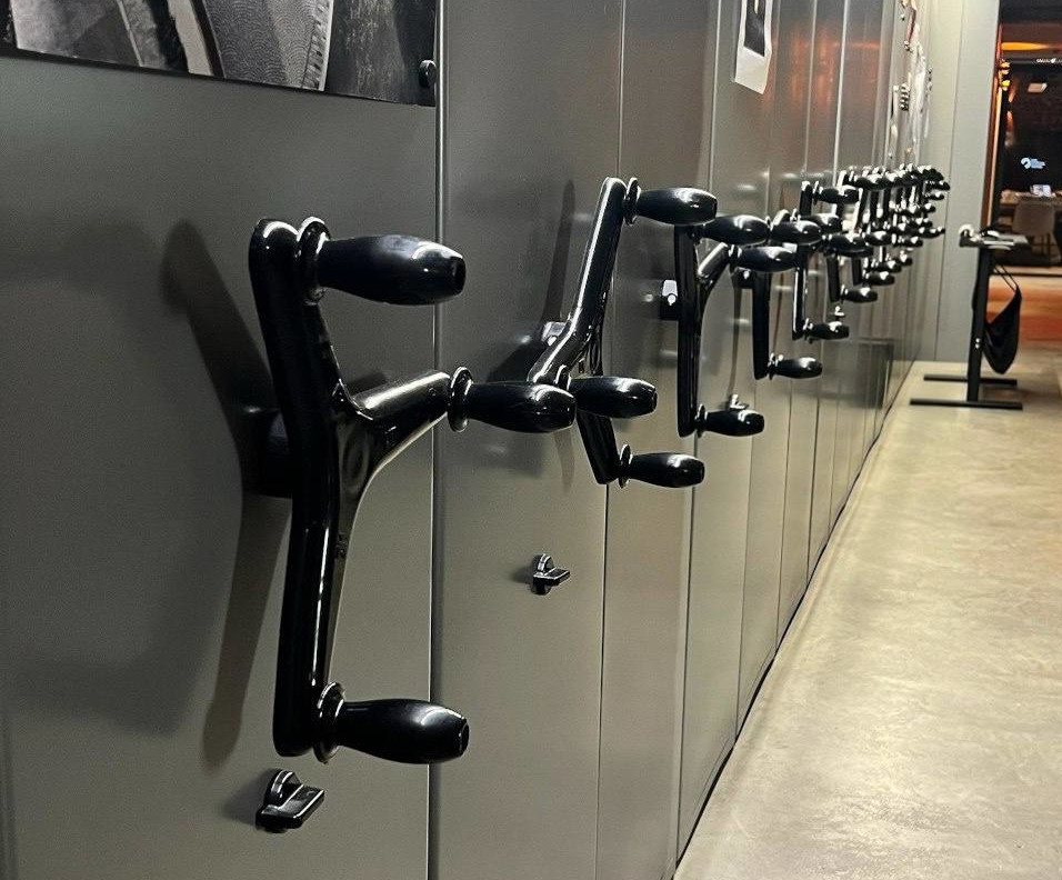 Металлические стеллажи окрашенные в Ваш цвет